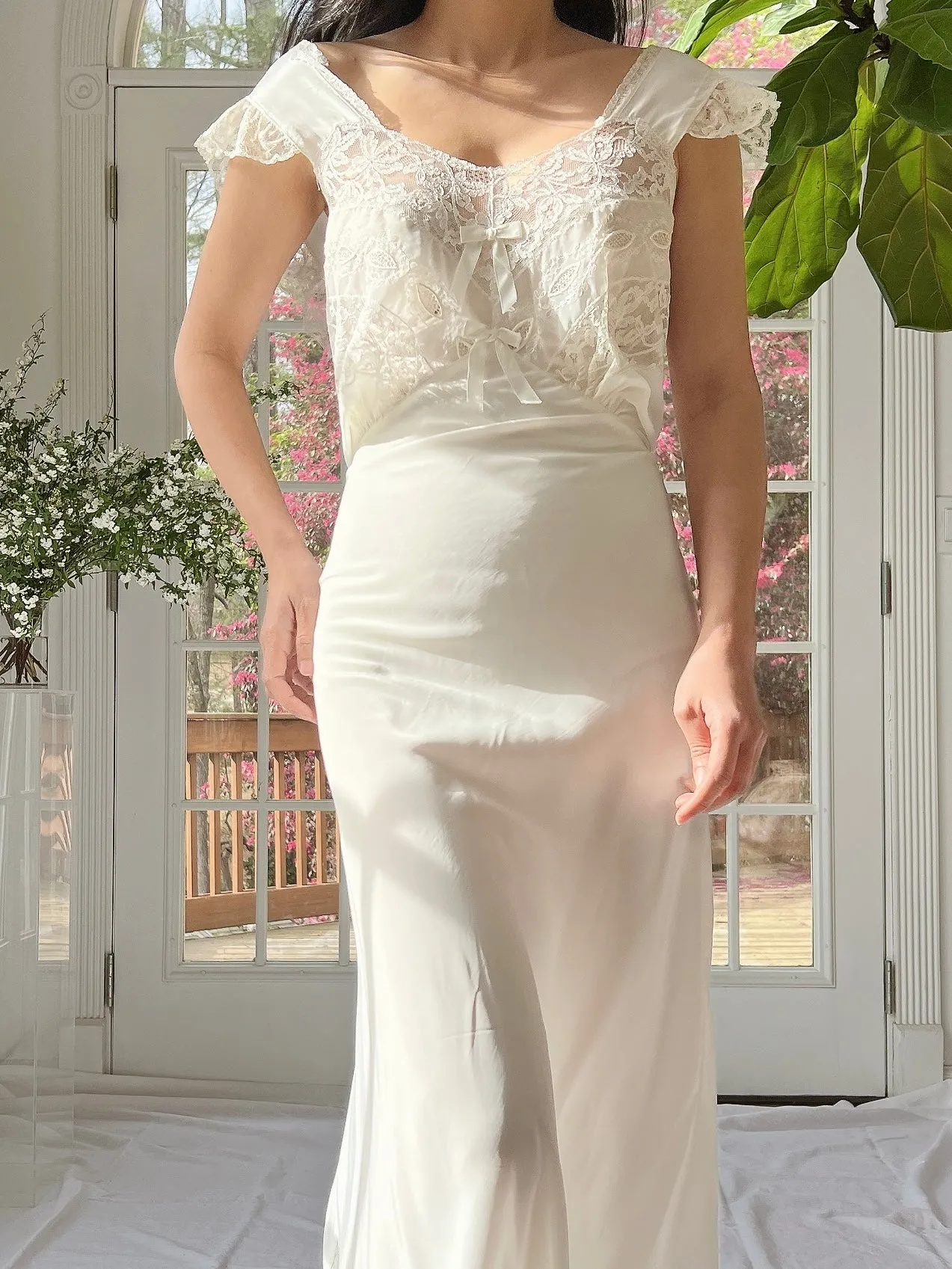 1930s Off White Flutter Rayon Slip - M