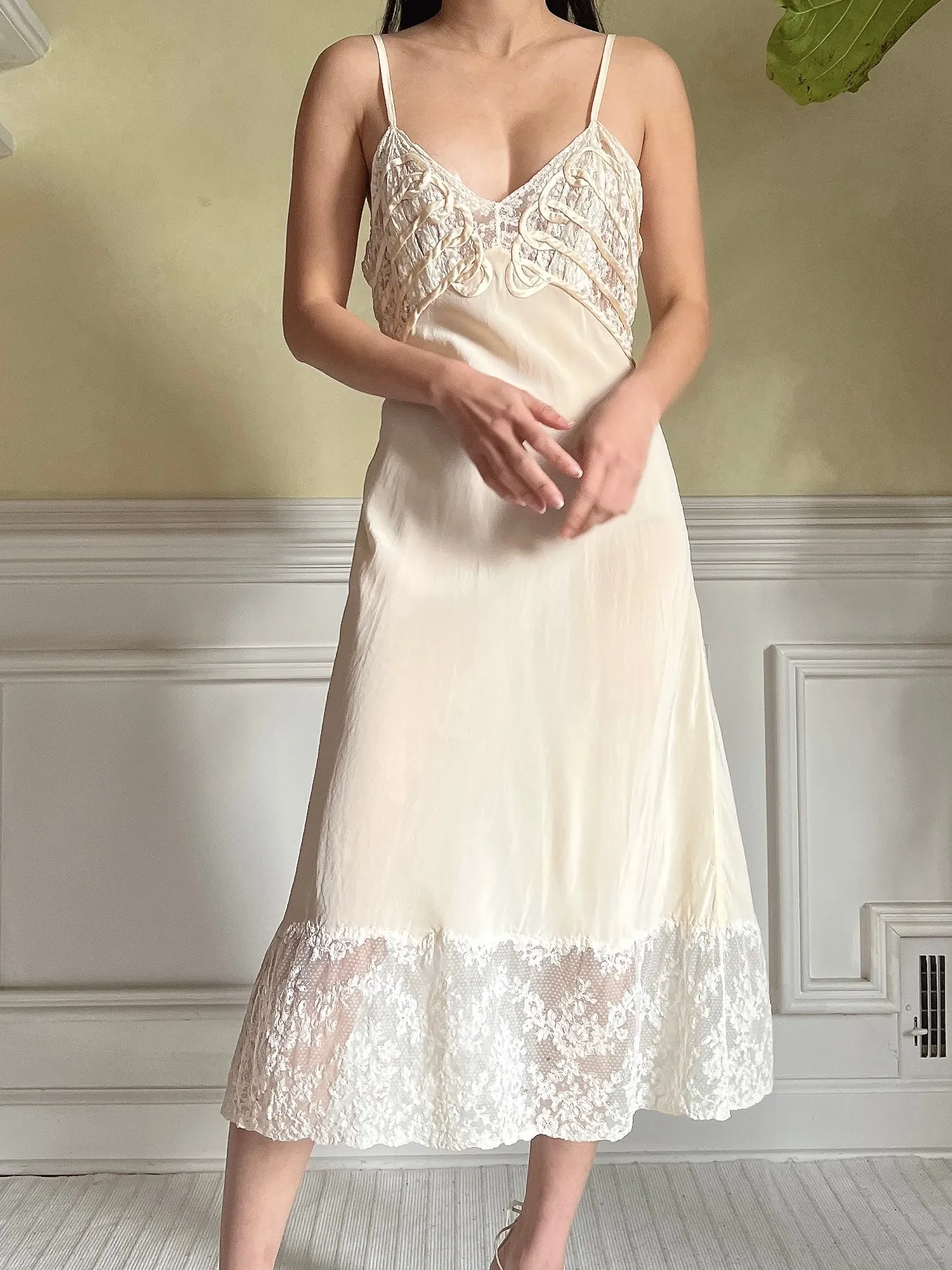 1930s Silk Crepe Alecon Lace Slip Dress - XS