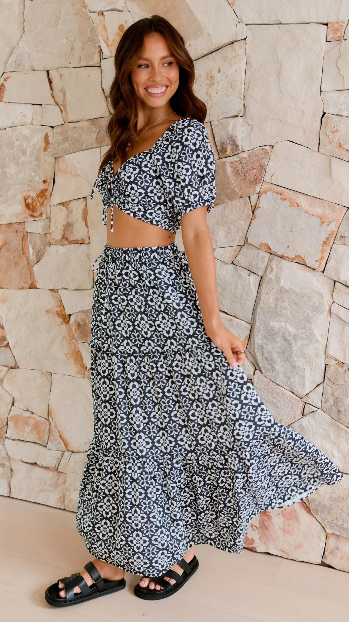 Jasmine Crop Top - Black Mosaic