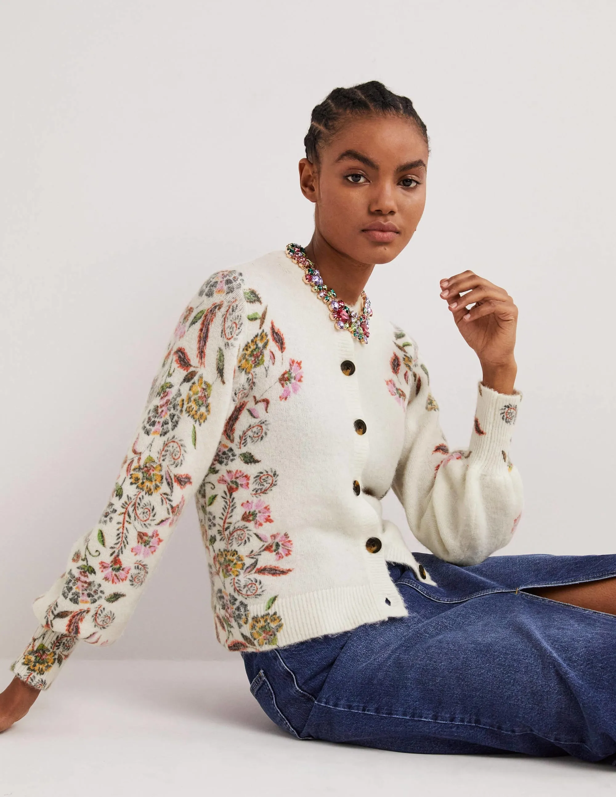 Printed Fluffy Cardigan-Ivory. Blossom Pomme