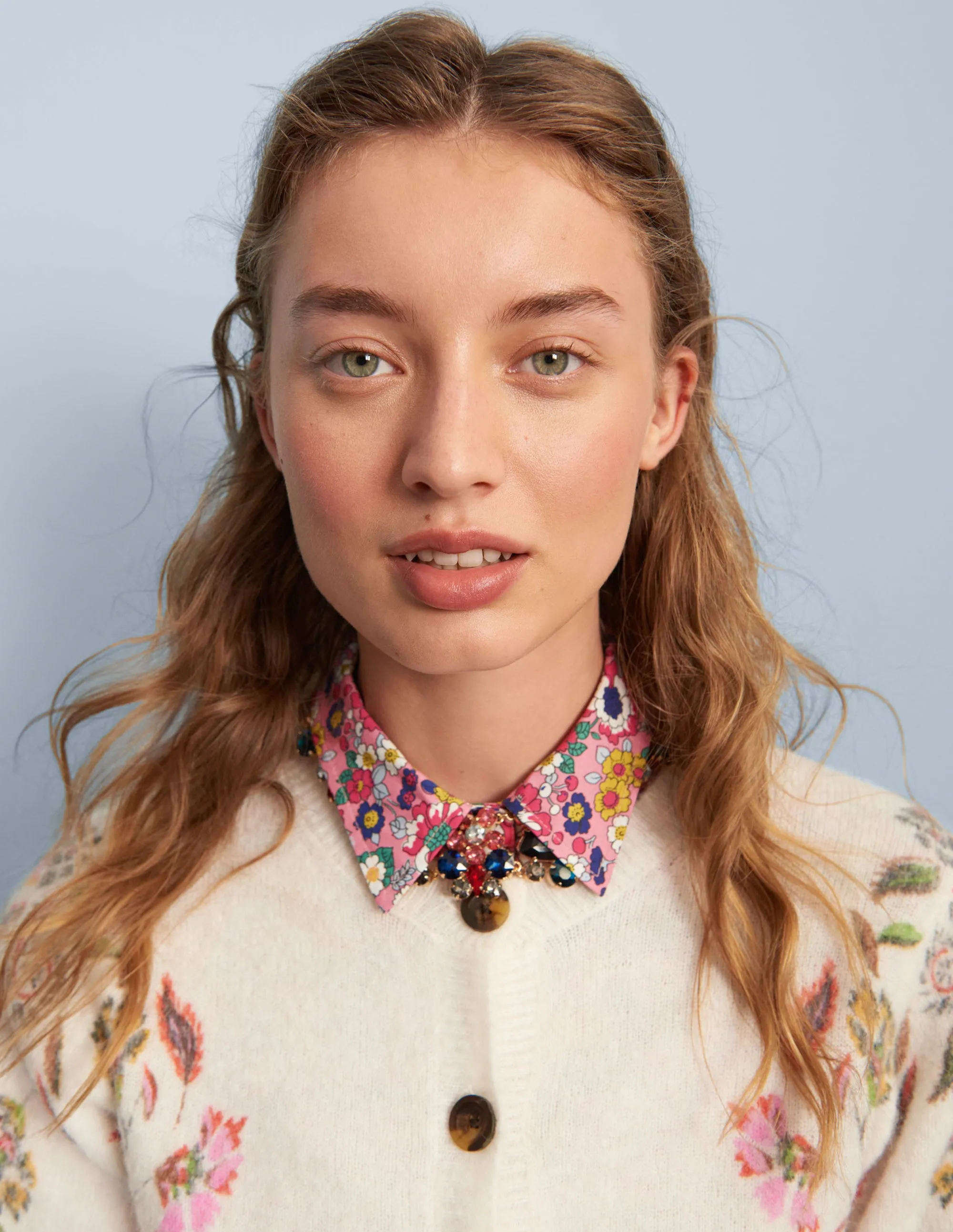Printed Fluffy Cardigan-Ivory. Blossom Pomme