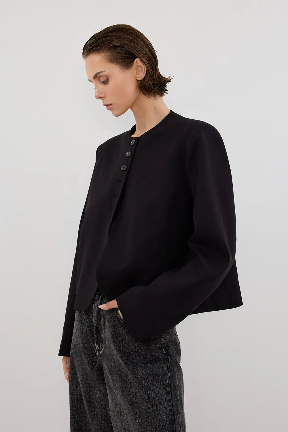 RYAN BLACK CROPPED BLAZER