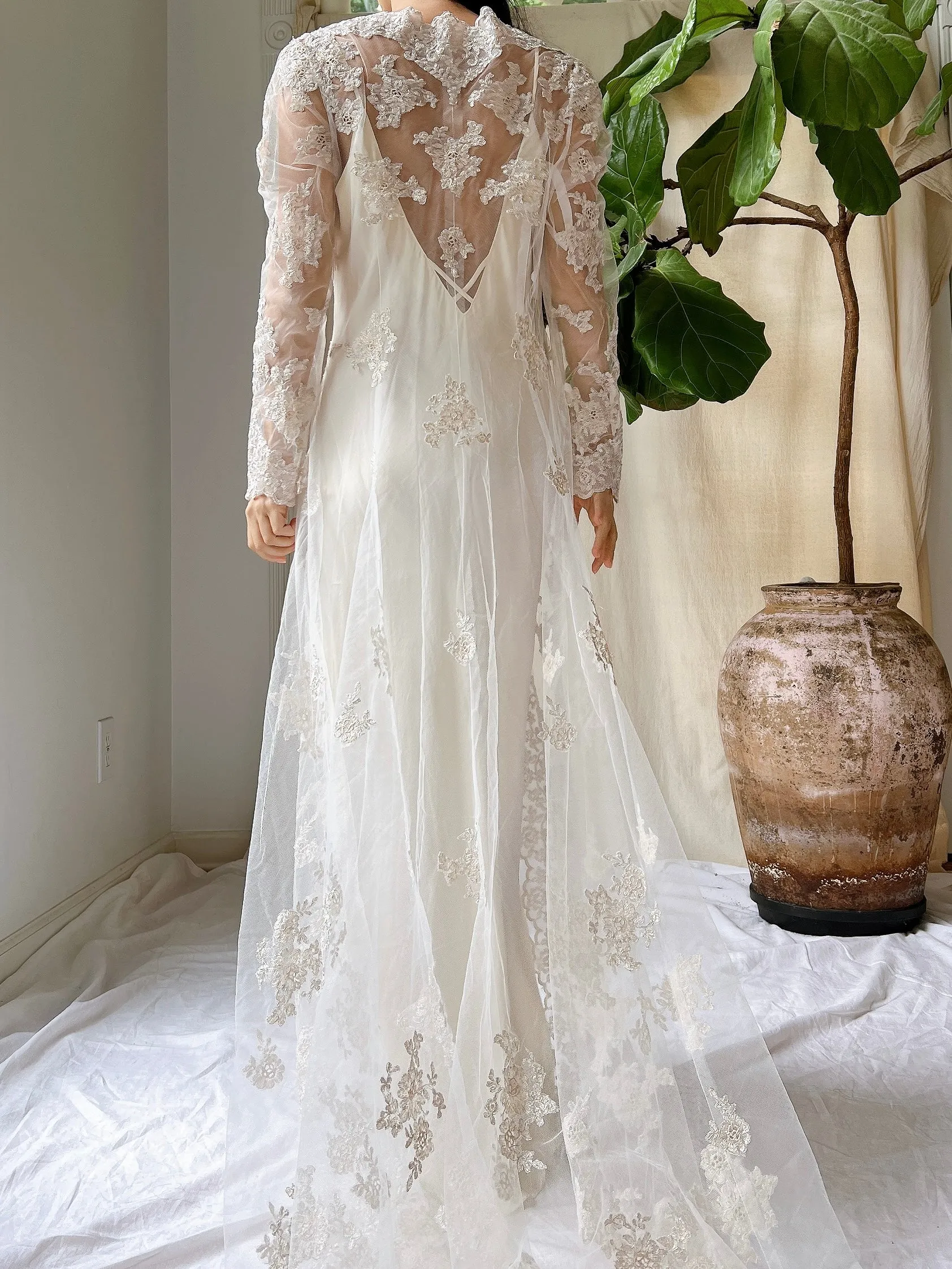 Vintage Embroidered Lace Duster - M