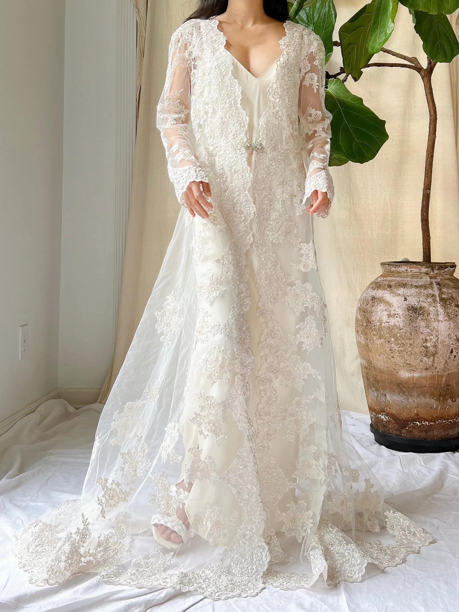 Vintage Embroidered Lace Duster - M