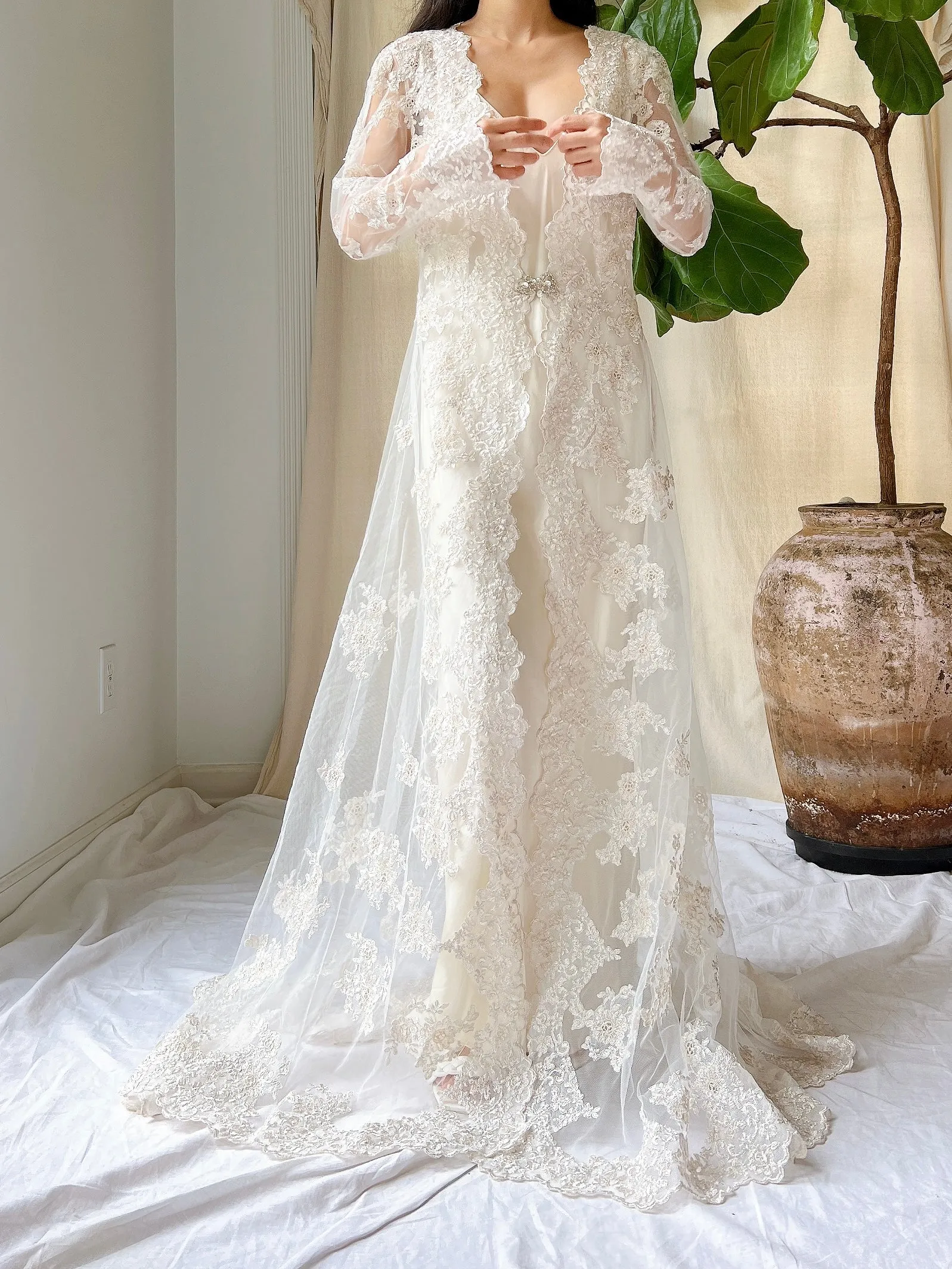 Vintage Embroidered Lace Duster - M