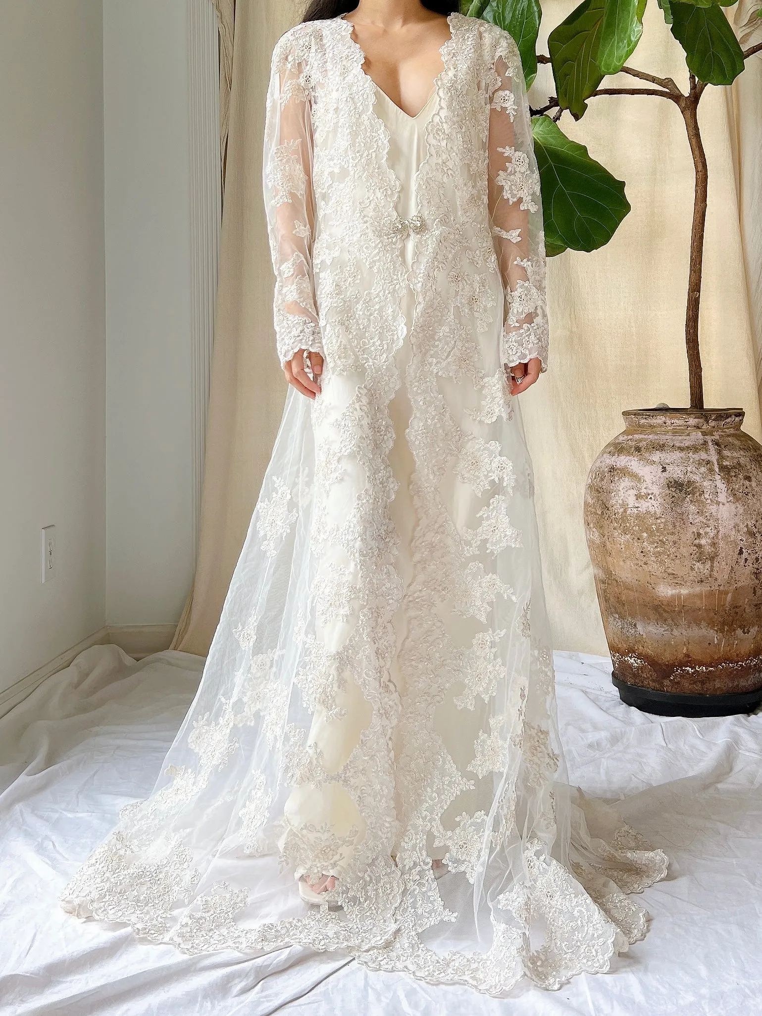 Vintage Embroidered Lace Duster - M